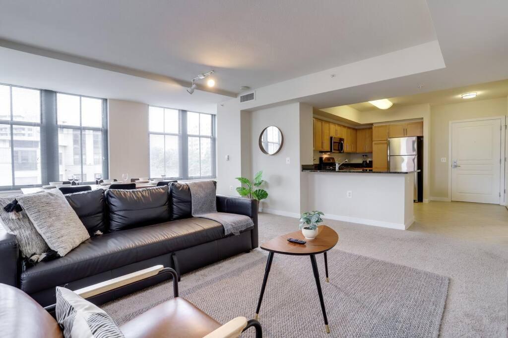 Fantastic 2 Bedroom Condo At Pentagon City 阿林顿 外观 照片