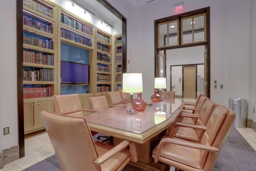 Fantastic 2 Bedroom Condo At Pentagon City 阿林顿 外观 照片
