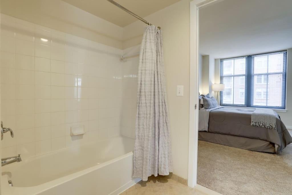 Fantastic 2 Bedroom Condo At Pentagon City 阿林顿 外观 照片