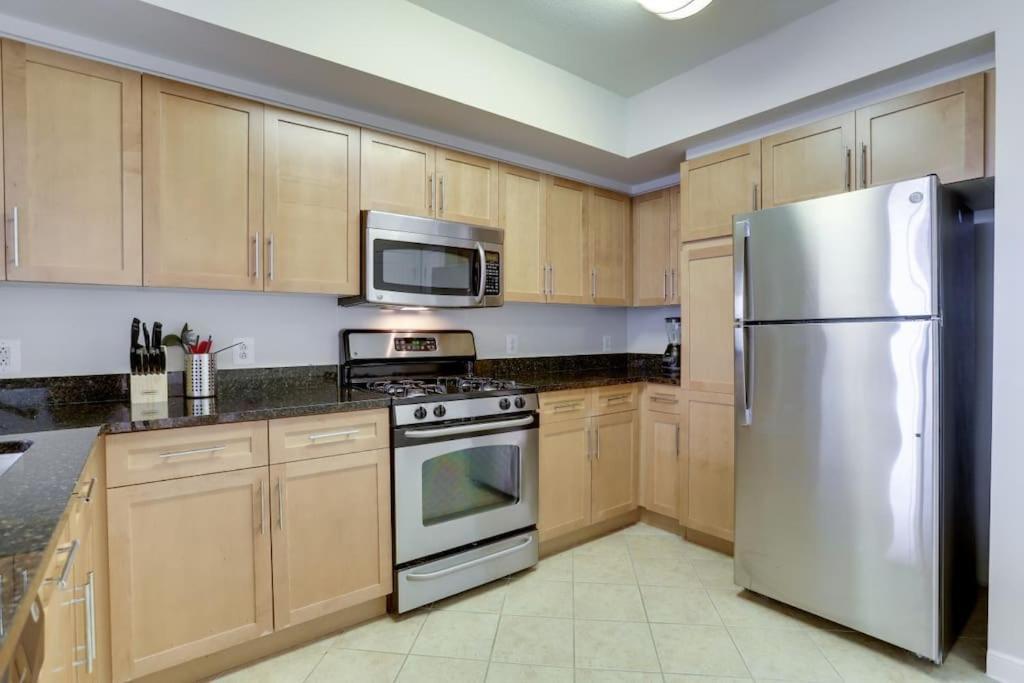 Fantastic 2 Bedroom Condo At Pentagon City 阿林顿 外观 照片