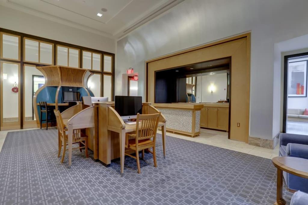 Fantastic 2 Bedroom Condo At Pentagon City 阿林顿 外观 照片
